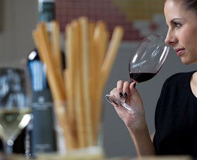 Mount Majura Vineyard - Holiday Cairns 4