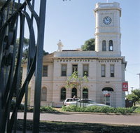 Guildford Post Office - Holiday Cairns