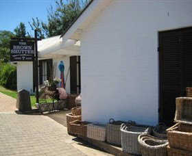 The Brown Shutter - Holiday Cairns 0