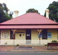 Dredges Cottage - Holiday Cairns