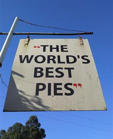 Kangaroo Valley Pie Shop - Holiday Cairns 0
