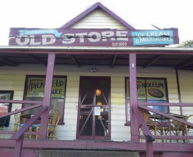 Kangaroo Valley Pie Shop - Holiday Cairns 2