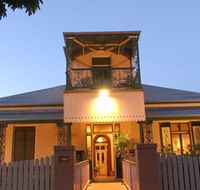 Grafton Regional Art Gallery - Holiday Cairns