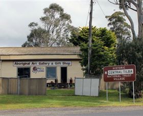 Apma Creations Aboriginal Art Gallery And Gift Shop - Holiday Cairns 1