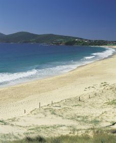 One Mile Beach - Holiday Cairns 0
