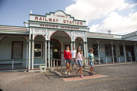 Rockhampton To Carnarvon Gorge Four Night Drive - Holiday Cairns 3
