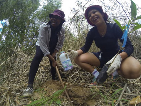 Small World Journeys - Holiday Cairns 0