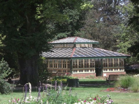 Taxi Cabs Of Orange - Holiday Cairns 0