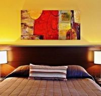 Governor Macquarie Motor Inn - Holiday Cairns