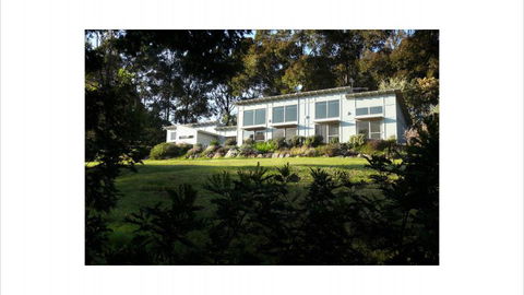 Tilba Coastal Retreat - Holiday Cairns 7