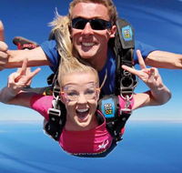 Skydive Oz Canberra - Holiday Cairns