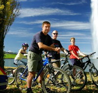 Lake Burley Griffin - Holiday Cairns