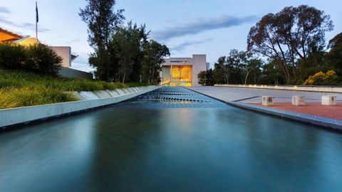 High Court Of Australia - Holiday Cairns 0