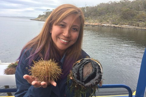 Fresh From The Ocean: Tasmanian Seafood Gourmet Full-Day Cruise Including Lunch - Holiday Cairns 18
