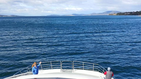 The Peppermint Bay Lunch Cruise From Hobart - Holiday Cairns 2