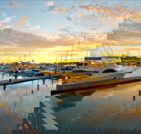 Gladstone Marina - Holiday Cairns