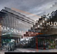 Horsham Town Hall  Regional Art Gallery - Holiday Cairns