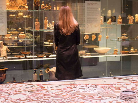 ANU Classics Museum - Holiday Cairns 0