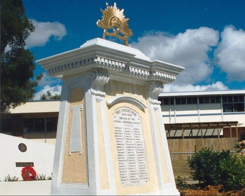 Beenleigh War Memorial - Holiday Cairns 0