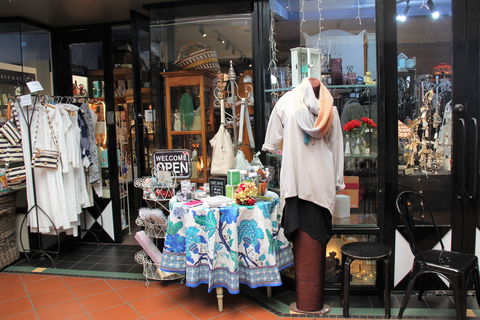 Country House Gifts And Homewares - Holiday Cairns 0