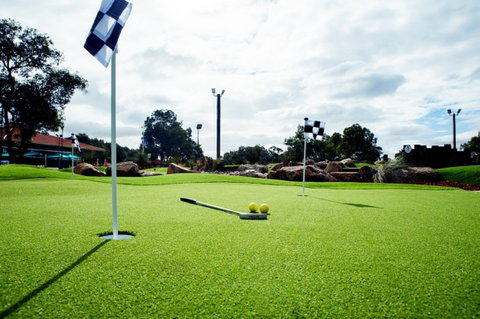 Vines Mini Golf - Holiday Cairns 1