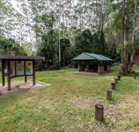 Gur-um-bee picnic area - Holiday Cairns