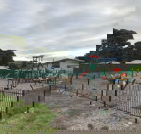 Penneshaw Playground - Holiday Cairns
