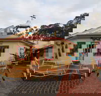 A Maze'N Things - Holiday Cairns