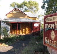 Lightning Ridge Heritage Cottage - Holiday Cairns