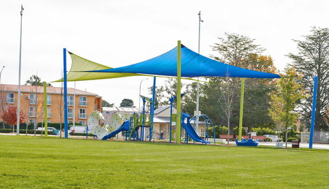 Queen Elizabeth Ll Park Queanbeyan - Holiday Cairns 1