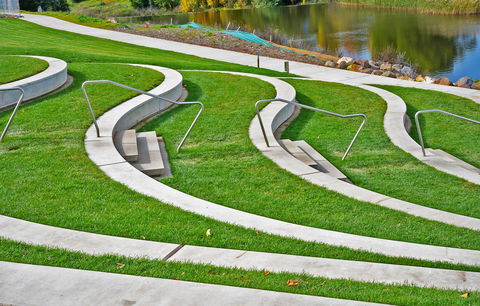 Queen Elizabeth Ll Park Queanbeyan - Holiday Cairns 2