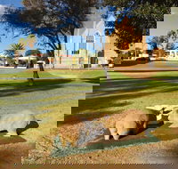 Queen Square Moonta - Holiday Cairns