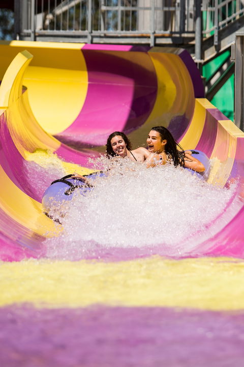 Raging Waters Sydney - Holiday Cairns 2