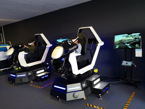 VR Canberra - Holiday Cairns 1