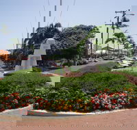 Yeppoon War Memorial - Holiday Cairns