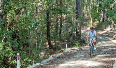Monument Beach Ride From Bendalong - Holiday Cairns 0