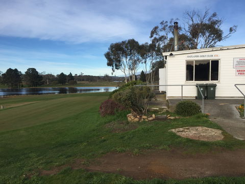 Oatlands Golf Course - Holiday Cairns 0