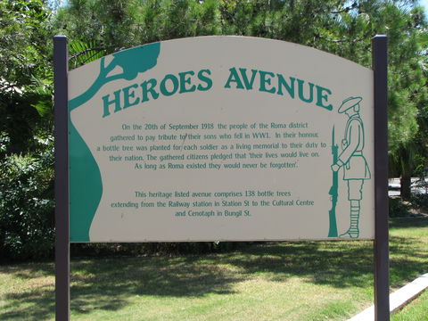 War Memorial And Heroes Avenue, Roma - Holiday Cairns 2