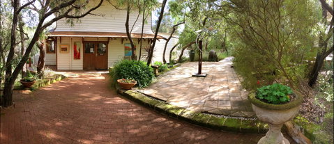 Yallingup Galleries - Holiday Cairns 0