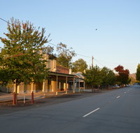 Adelong - Holiday Cairns