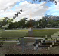 Apple Tree Creek War Memorial - Holiday Cairns