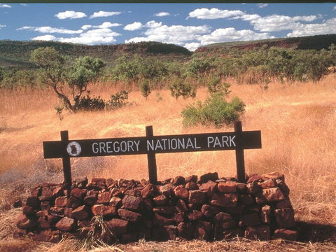 Escarpment Walk - Holiday Cairns 0