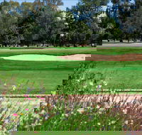 Howlong Golf Resort - Holiday Cairns
