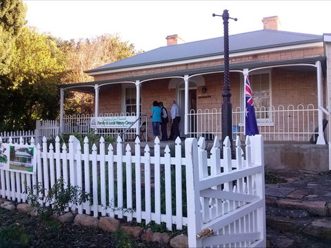 Mill Cottage Museum - Holiday Cairns 0