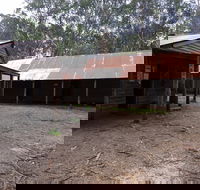 Razorback Hut - Holiday Cairns