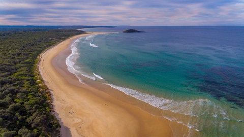 Tabourie Point Beach - Holiday Cairns 0
