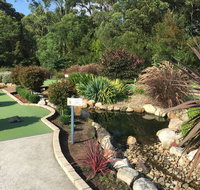 18 Hole Mini Golf - Club Husky - Holiday Cairns