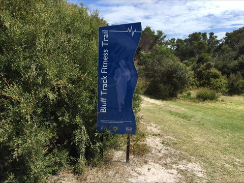 Bluff Track Fitness Trail - Holiday Cairns 0