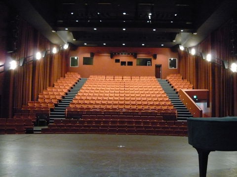 Capitol Theatre Tamworth - Holiday Cairns 0
