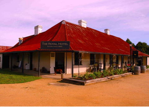 Gundaroo - Holiday Cairns 0